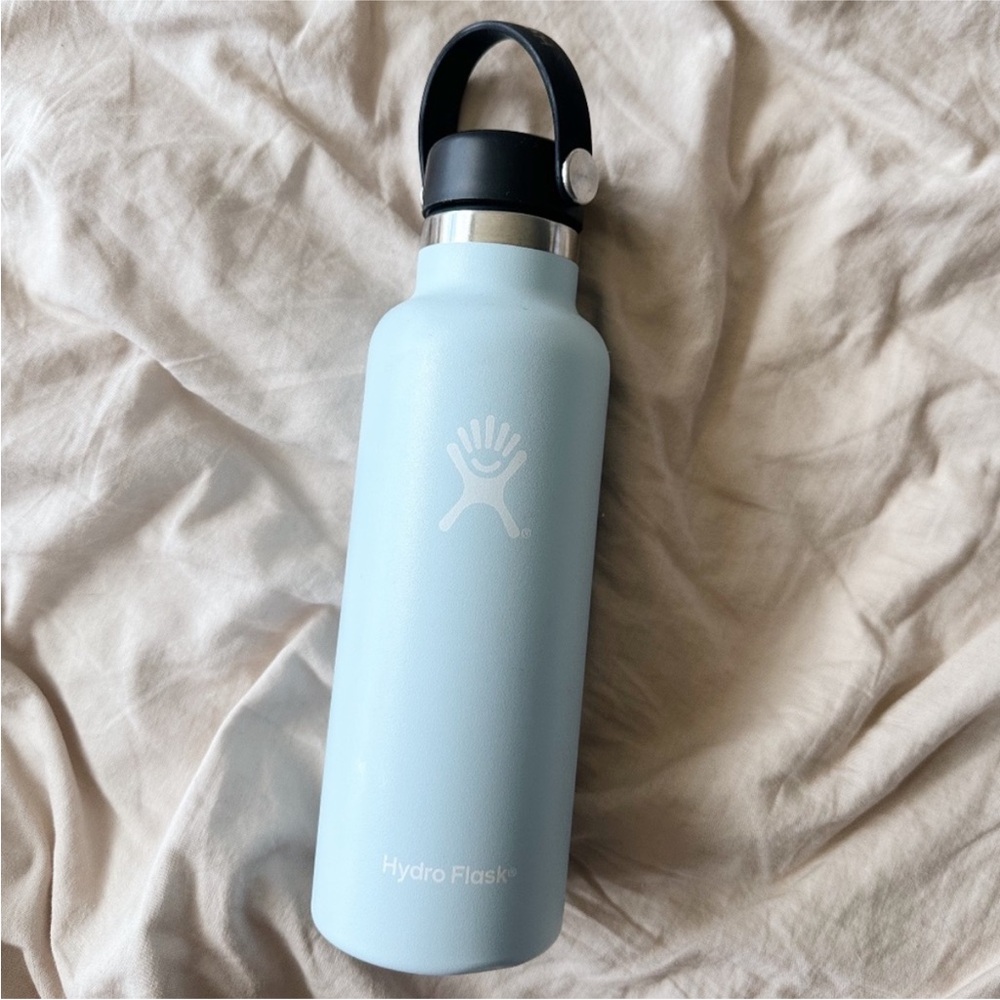 Hydro Flask Frost Light Blue Standard Flex Cap 18 Oz